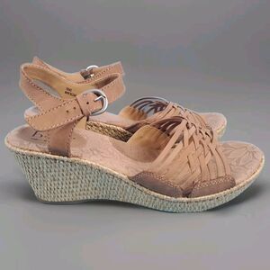 BOC BORN CONCE  Sz 10 WEDGE PLATFORM STRAPPY SANDALS TAN WOMAN